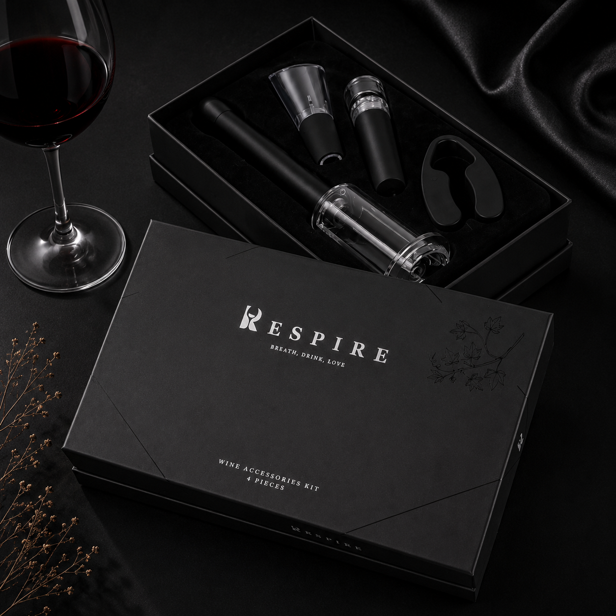4-Piece Wine Accessories Kit - Black